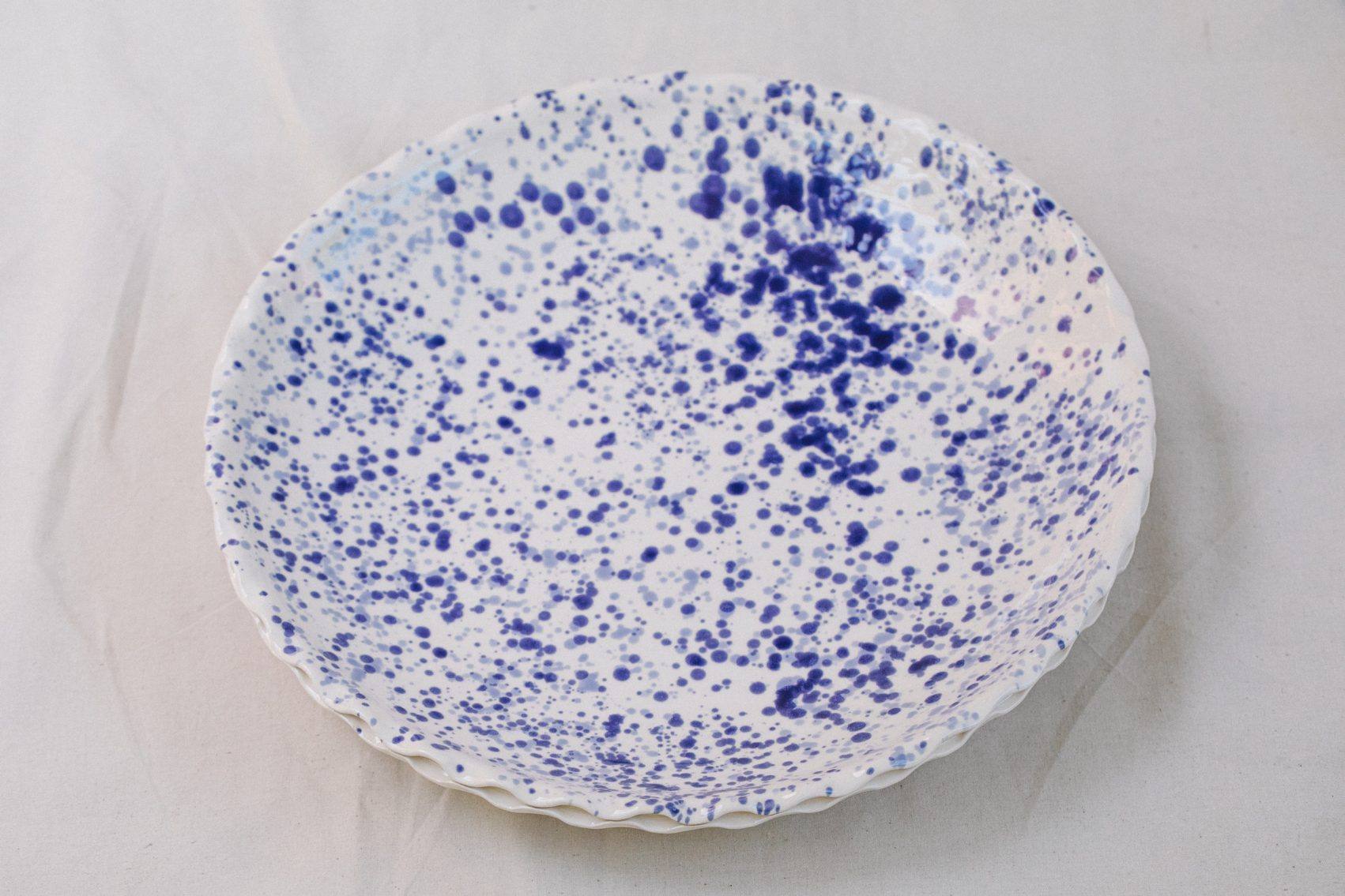 Fabiana Kocubey Lifestyle Photography Prato Dois Folhos azul - Image 1