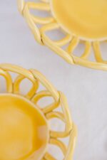 Pequenos cestos em cerâmica amarelo - Image 4